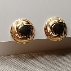 Vintage Napier Gold Tone Swirl Dome Screw Back Earrings Designer
